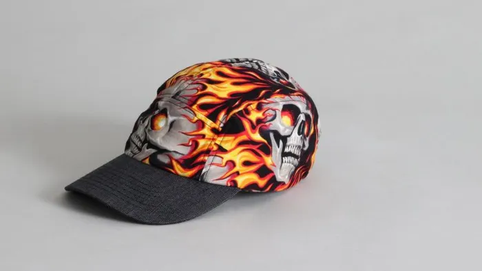 Skater Cap 8211 Flaming Skull With Grey Pin Dot Women R13 Accessories