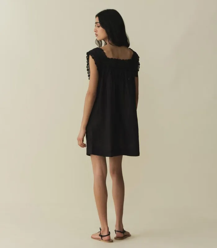 ALMADIA DRESS Black Shop DEN Dresses