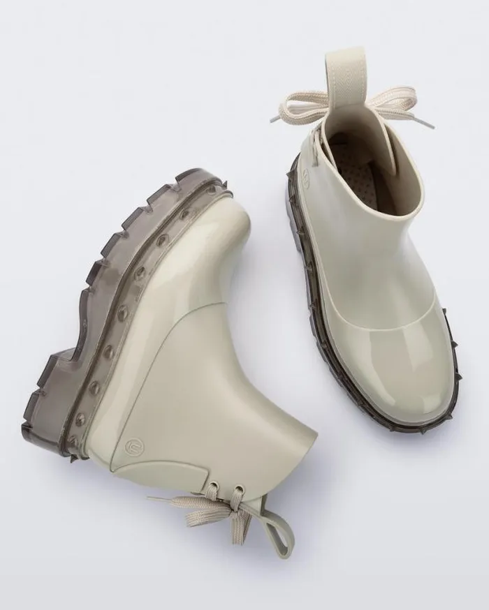 Boots Women Melissa Spikes Boot Beige