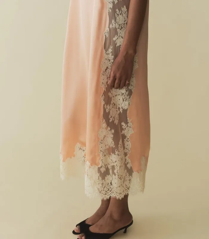 BRIETTA DRESS Coral Blush Shop DEN Dresses
