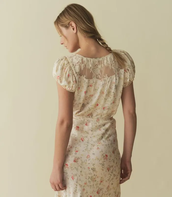 CAMRI TOP Flowering Meadow Shop DEN Tops