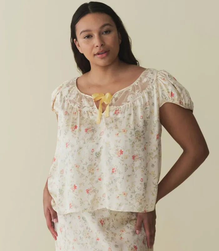 CAMRI TOP Flowering Meadow Shop DEN Tops