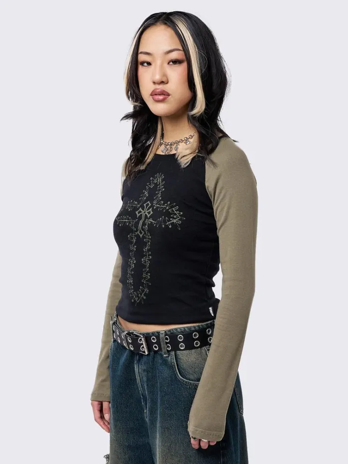 Clothing Hollow Cross Graphic Raglan Top Minga London Long Sleeve Tops