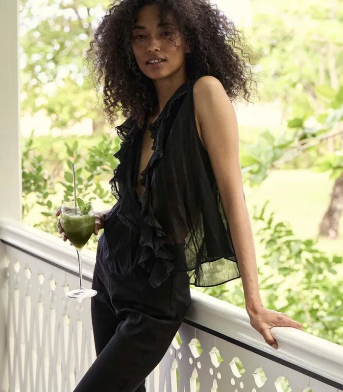 HILDA TOP Black Shop DEN Tops