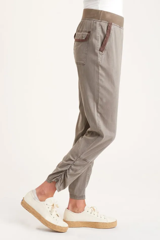 Leanne Pant Foothills Pigment Clothing XCVI Pants