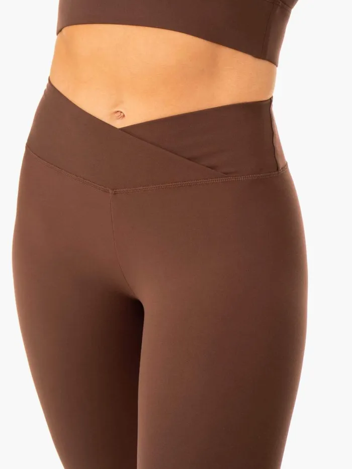 Leggings Womens Ryderwear Serene Cross Over Scrunch Leggings Chocolate