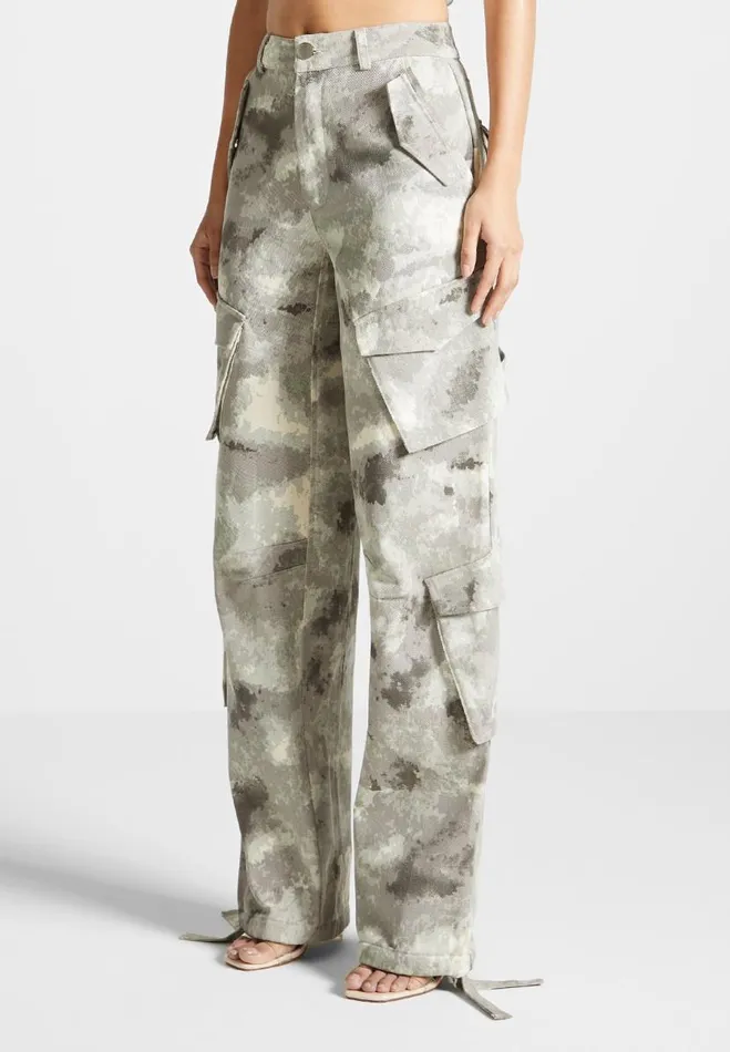 Manire De Voir Cargo Pants and Joggers Manire De Voir Woman High Waisted Camo Cargo Pants 8211 Grey