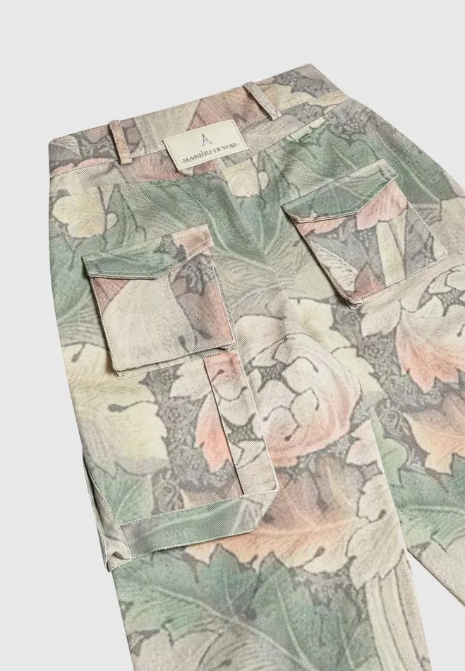 Manire De Voir Cargo Pants and Joggers Manire De Voir Woman High Waisted Renaissance Camo Cargo Pants 8211 Multi