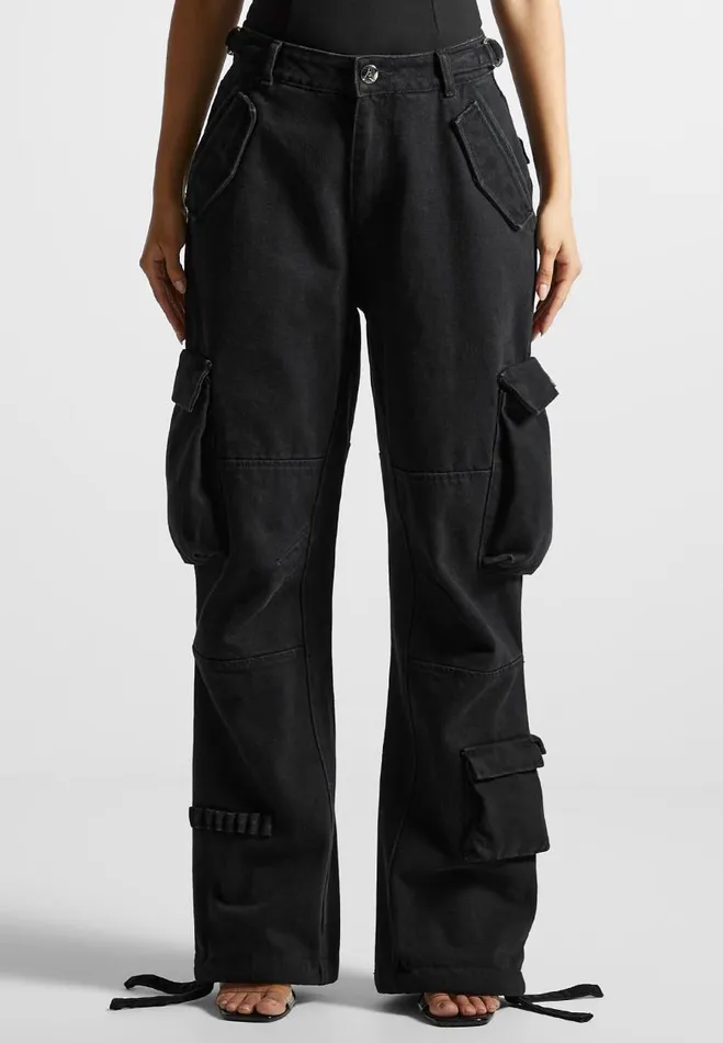 Manire De Voir Cargo Pants and Joggers Manire De Voir Woman Mid Rise Cargo Pants 8211 Black