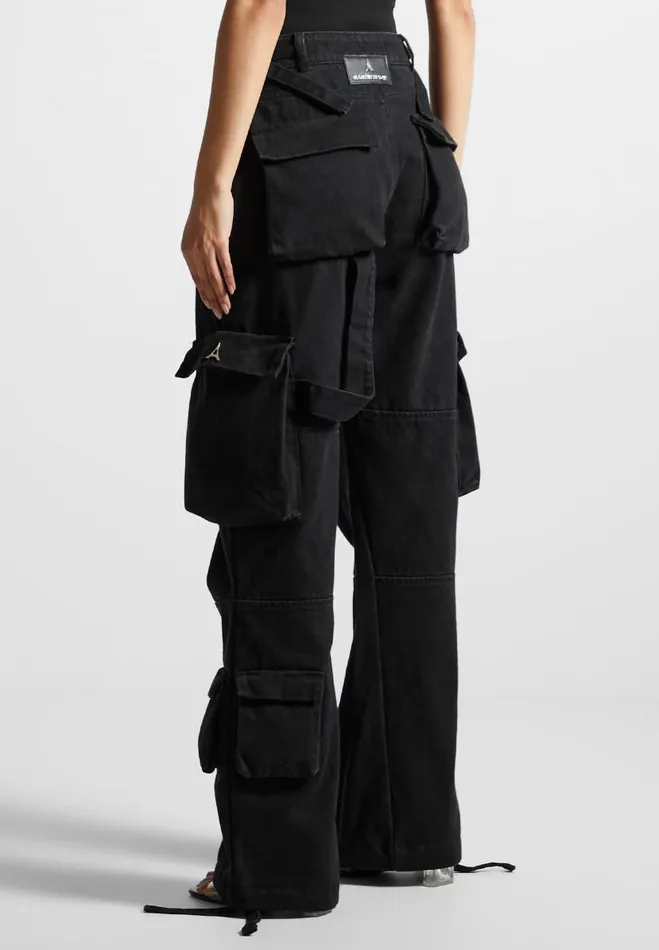 Manire De Voir Cargo Pants and Joggers Manire De Voir Woman Mid Rise Cargo Pants 8211 Black