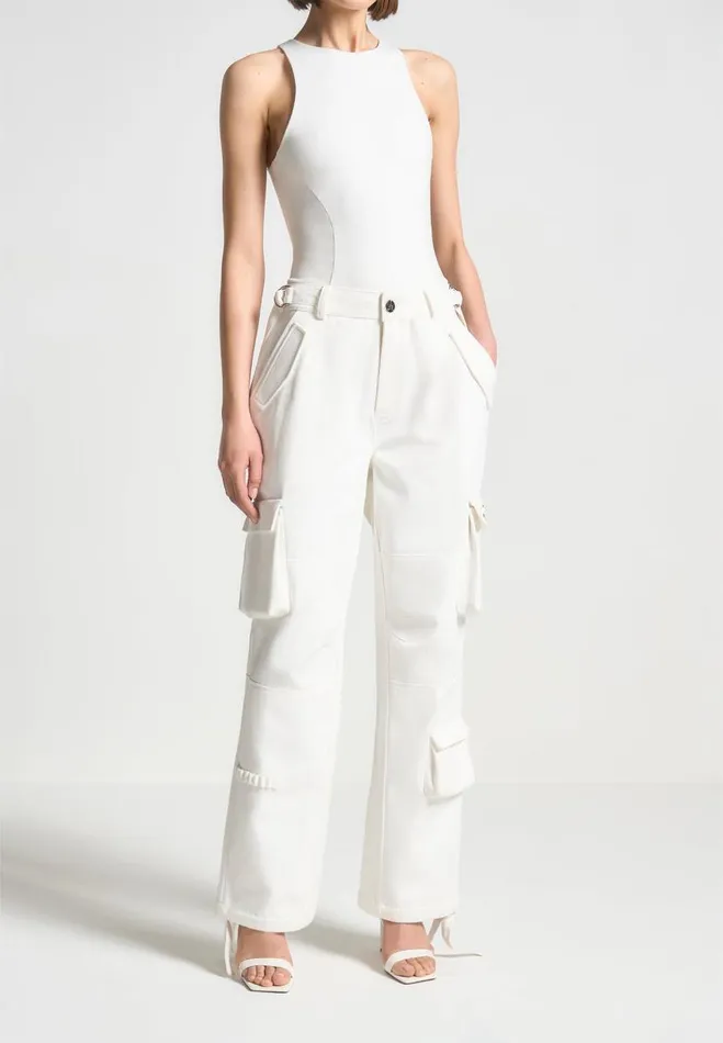 Manire De Voir Cargo Pants and Joggers Manire De Voir Woman Mid Rise Cargo Pants 8211 White