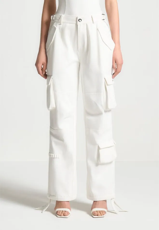 Manire De Voir Cargo Pants and Joggers Manire De Voir Woman Mid Rise Cargo Pants 8211 White