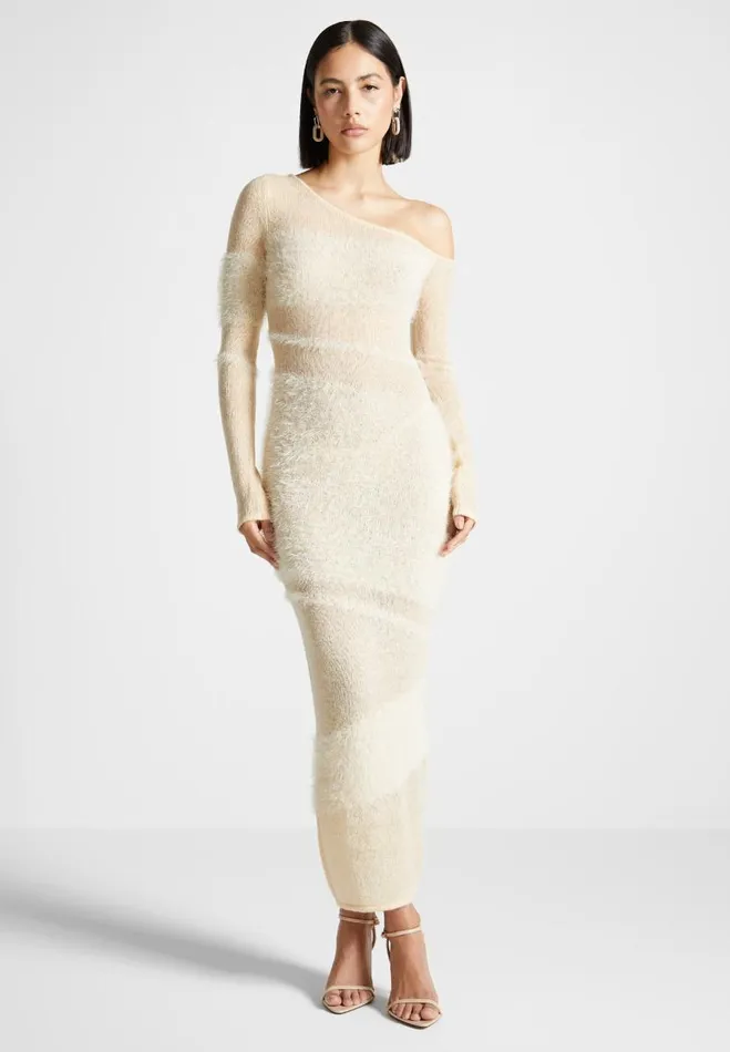 Manire De Voir Dresses Manire De Voir Woman Off Shoulder Knitted Maxi Dress 8211 Beige Manire De Voir Dresses Manire De Voir Woman Off Shoulder Knitted Maxi Dress 8211 Beige