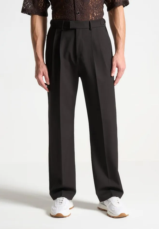 Manire De Voir Formal Trousers Manire De Voir Man Relaxed Fit Textured Twin Pleat Tailored Trousers 8211 Brown Manire De Voir Formal Trousers Manire De Voir Man Relaxed Fit Textured Twin Pleat Tailored Trousers 8211 Brown