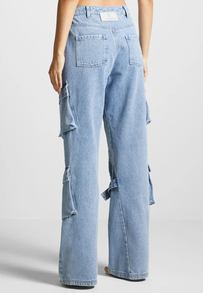 Manire De Voir Jeans Manire De Voir Woman Strap Detail Cargo Jeans 8211 Mid Blue