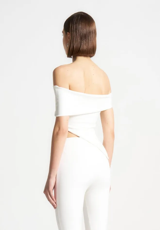 Manire De Voir Matching Sets Manire De Voir Woman Angled Hem Bardot Top 8211 Off White