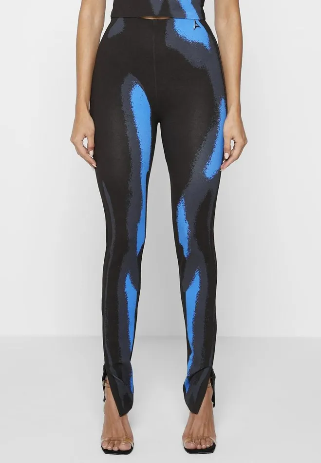 Manire De Voir Matching Sets Manire De Voir Woman Body Print Leggings 8211 WhiteBlue Manire De Voir Matching Sets Manire De Voir Woman Body Print Leggings 8211 WhiteBlue