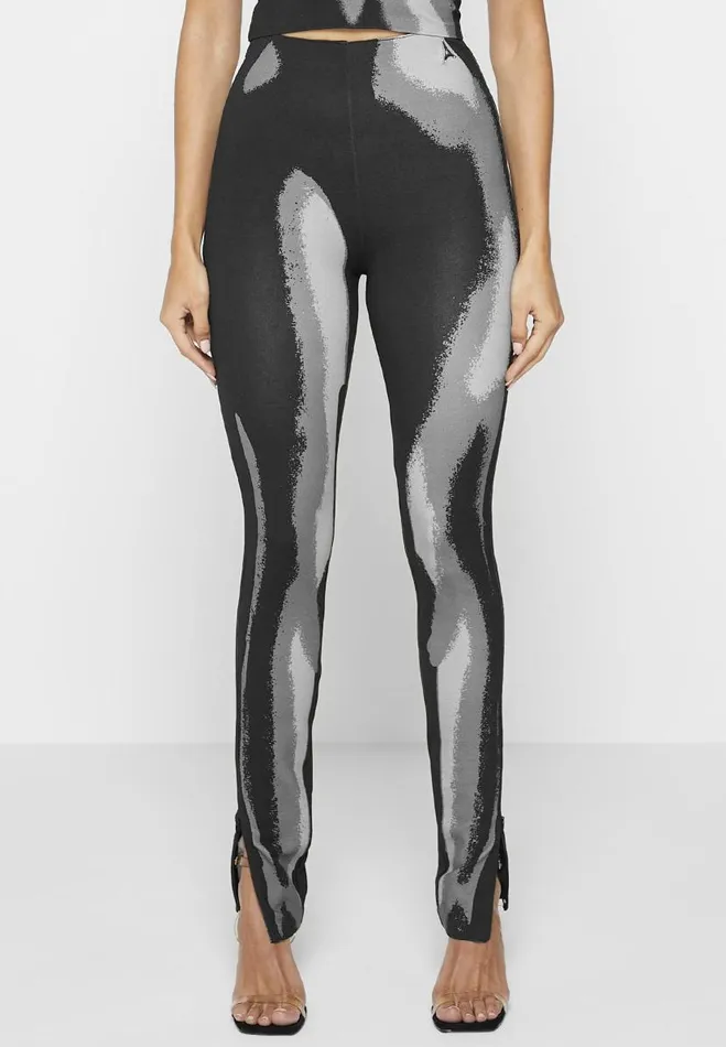 Manire De Voir Matching Sets Manire De Voir Woman Body Print Leggings 8211 WhiteGrey Manire De Voir Matching Sets Manire De Voir Woman Body Print Leggings 8211 WhiteGrey