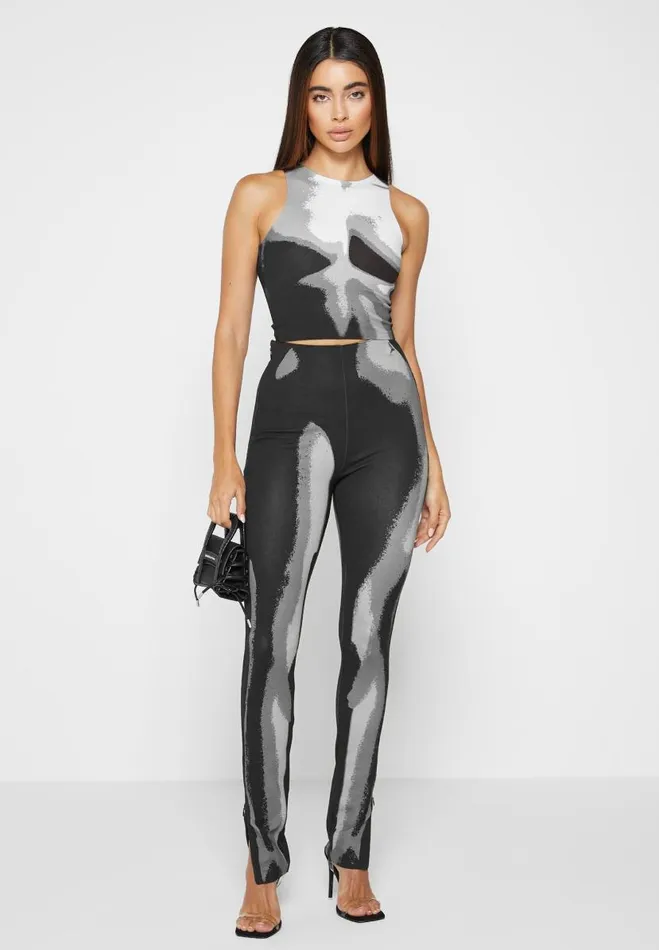 Manire De Voir Matching Sets Manire De Voir Woman Body Print Leggings 8211 WhiteGrey