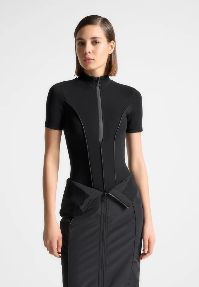 Manire De Voir Matching Sets Manire De Voir Woman Contour Mock Neck TShirt Bodysuit 8211 Black Manire De Voir Matching Sets Manire De Voir Woman Contour Mock Neck TShirt Bodysuit 8211 Black
