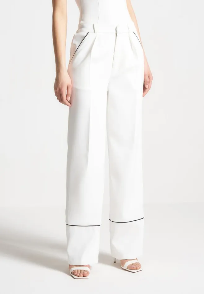 Manire De Voir Matching Sets Manire De Voir Woman Contrast Piped Pleated Trousers 8211 WhiteBlack Manire De Voir Matching Sets Manire De Voir Woman Contrast Piped Pleated Trousers 8211 WhiteBlack