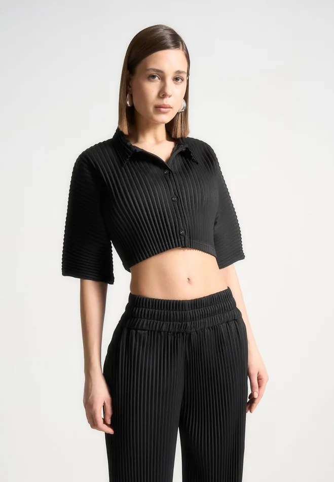 Manire De Voir Matching Sets Manire De Voir Woman Pleated Cropped Shirt 8211 Black Manire De Voir Matching Sets Manire De Voir Woman Pleated Cropped Shirt 8211 Black