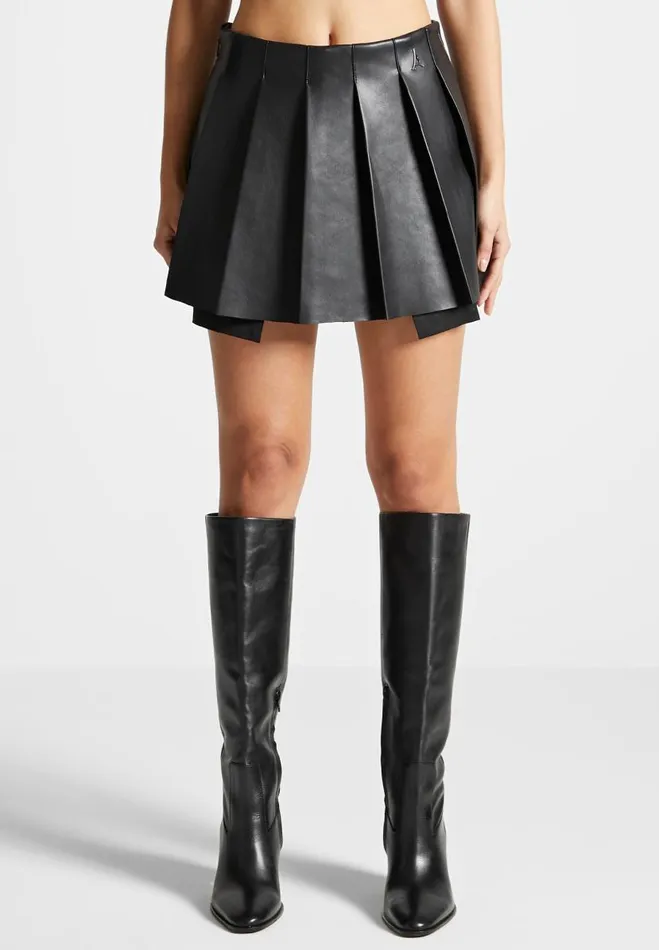 Manire De Voir Matching Sets Manire De Voir Woman Vegan Leather Pleated Skort 8211 Black Manire De Voir Matching Sets Manire De Voir Woman Vegan Leather Pleated Skort 8211 Black