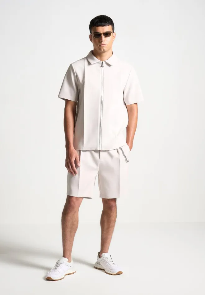 Manire De Voir Shorts Manire De Voir Man Tailored Shorts With Chain 8211 Stone