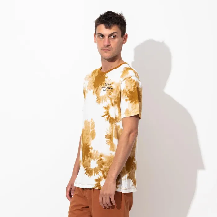 Men Banks Journal TShirts Washed Up Classic Tee Shirt Tobacco Men Banks Journal TShirts Washed Up Classic Tee Shirt Tobacco
