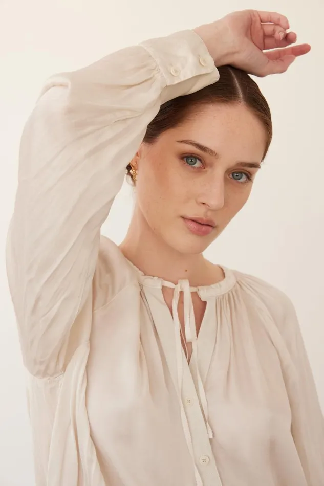 Raquel Allegra Tops Women Pebble Satin Dirty White Poet Blouse