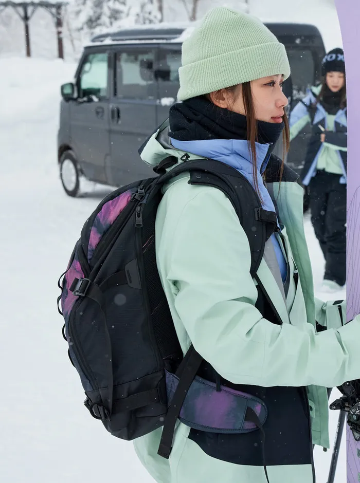 Roxy Handbags Tribute 23L Medium Snow Backpack True Black Pansy Pansy 8211 Womens