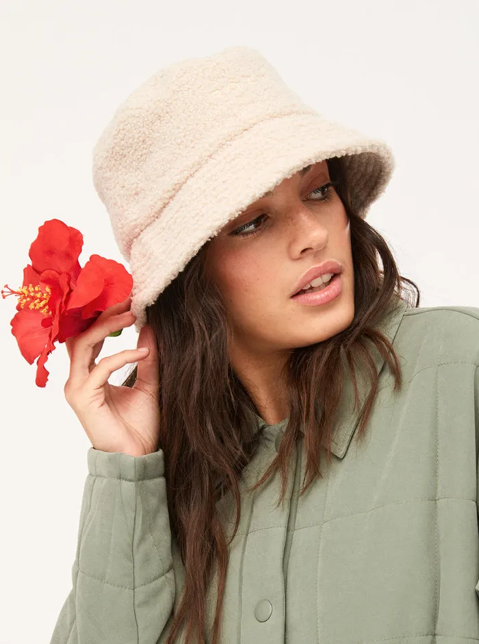 Roxy Hats Day Of Winter Bucket Hat Tapioca 8211 Womens