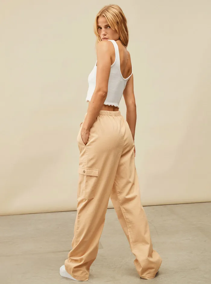 Roxy Pants and Jeans Precious Cargo High Waist Cargo Pants Hazelnut 8211 Womens