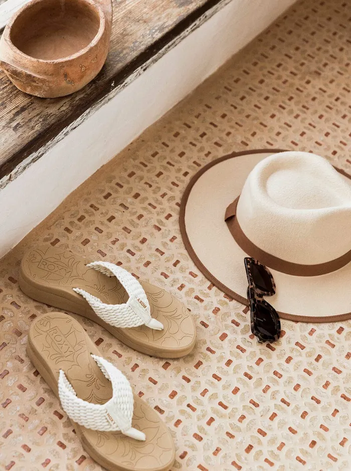 Roxy Sandals Caillay WaterFriendly Sandals Cream 8211 Womens