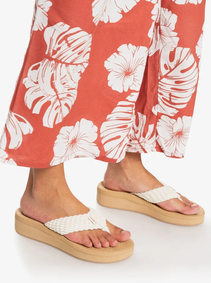 Roxy Sandals Caillay WaterFriendly Sandals Cream 8211 Womens