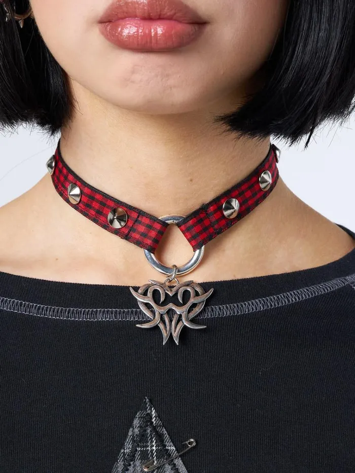 Shop Heart Of Thorns Pendant Choker Necklace Minga London Accessories