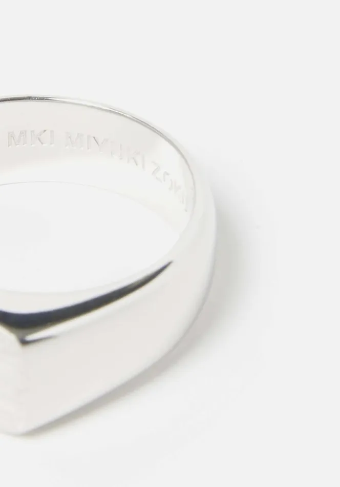 Shop MKI MINI SIGNET RING Polished MKI MIYUKI ZOKU Jewellery Shop MKI MINI SIGNET RING Polished MKI MIYUKI ZOKU Jewellery