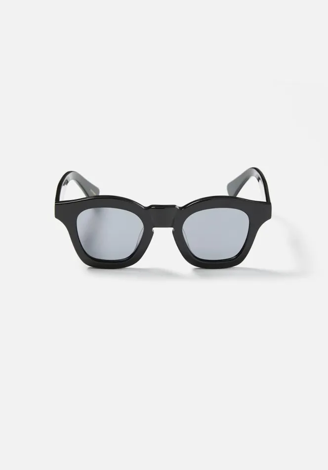 Shop MKI SQUARE ACETATE SUNGLASSES Black MKI MIYUKI ZOKU Eyewear Shop MKI SQUARE ACETATE SUNGLASSES Black MKI MIYUKI ZOKU Eyewear