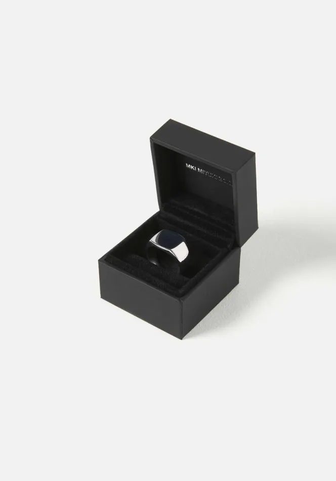 Shop MKI SQUARE SIGNET RING Polished MKI MIYUKI ZOKU Jewellery Shop MKI SQUARE SIGNET RING Polished MKI MIYUKI ZOKU Jewellery