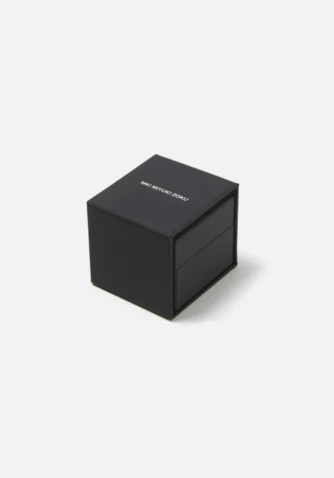 Shop MKI SQUARE SIGNET RING Polished MKI MIYUKI ZOKU Jewellery Shop MKI SQUARE SIGNET RING Polished MKI MIYUKI ZOKU Jewellery