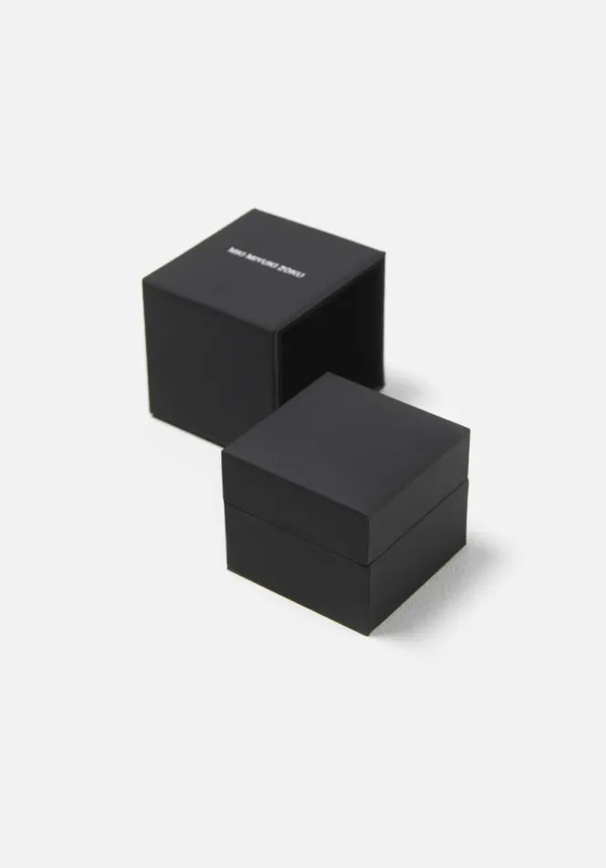 Shop MKI SQUARE SIGNET RING Polished MKI MIYUKI ZOKU Jewellery Shop MKI SQUARE SIGNET RING Polished MKI MIYUKI ZOKU Jewellery