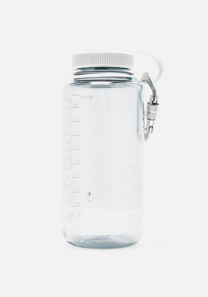 Shop MKI X NALGENE 32OZ BOTTLE Clear MKI MIYUKI ZOKU Lifestyle