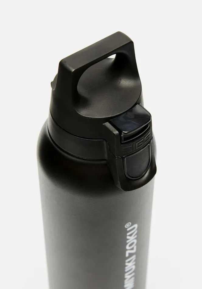 Shop MKI X SIGG 19OZ BOTTLE Black MKI MIYUKI ZOKU Lifestyle