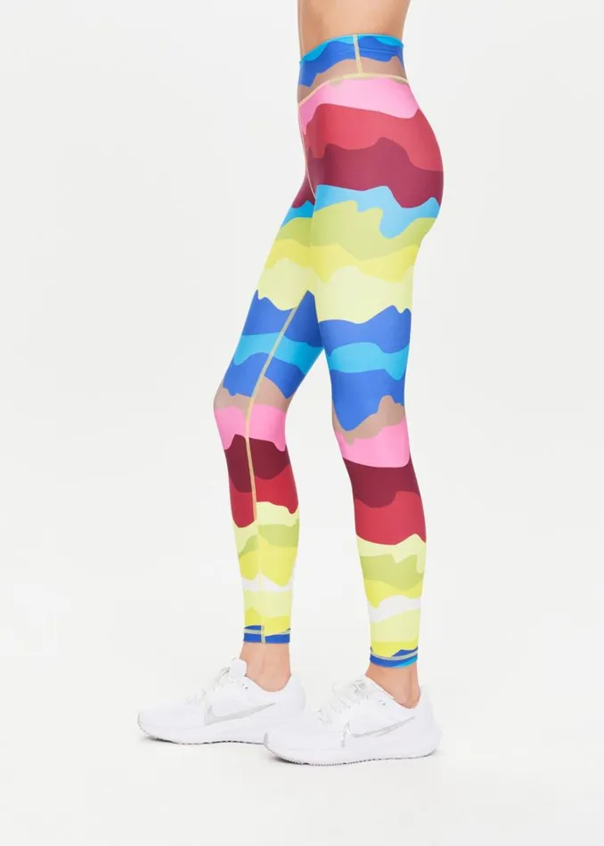 The Upside ASTRO 25IN MIDI PANT Abstract Shop Leggings The Upside ASTRO 25IN MIDI PANT Abstract Shop Leggings