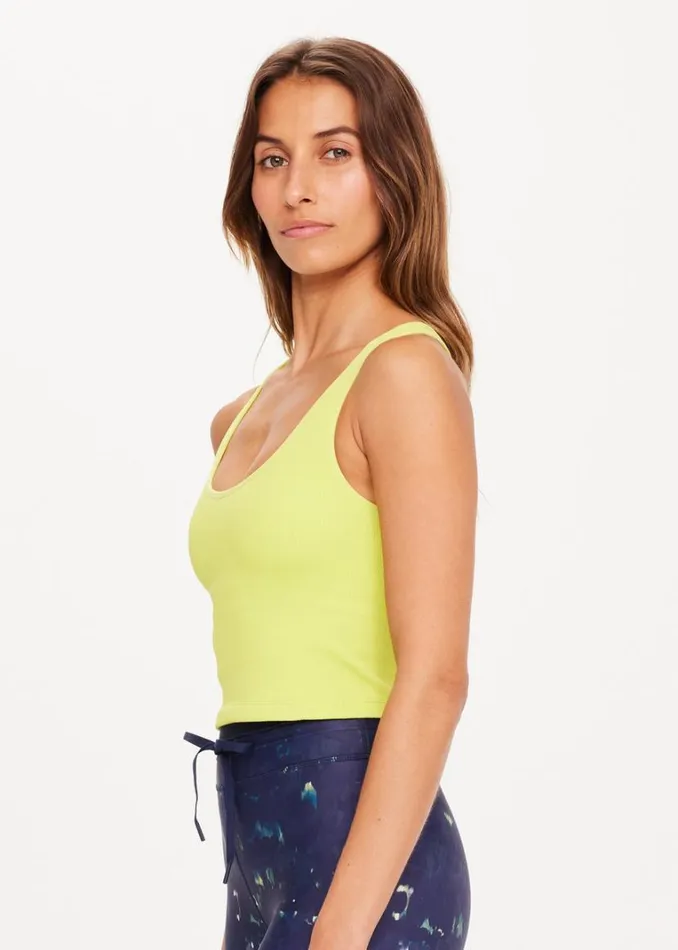 The Upside BALANCE SEAMLESS MOLLY CROP Citrus Shop Sports Bras