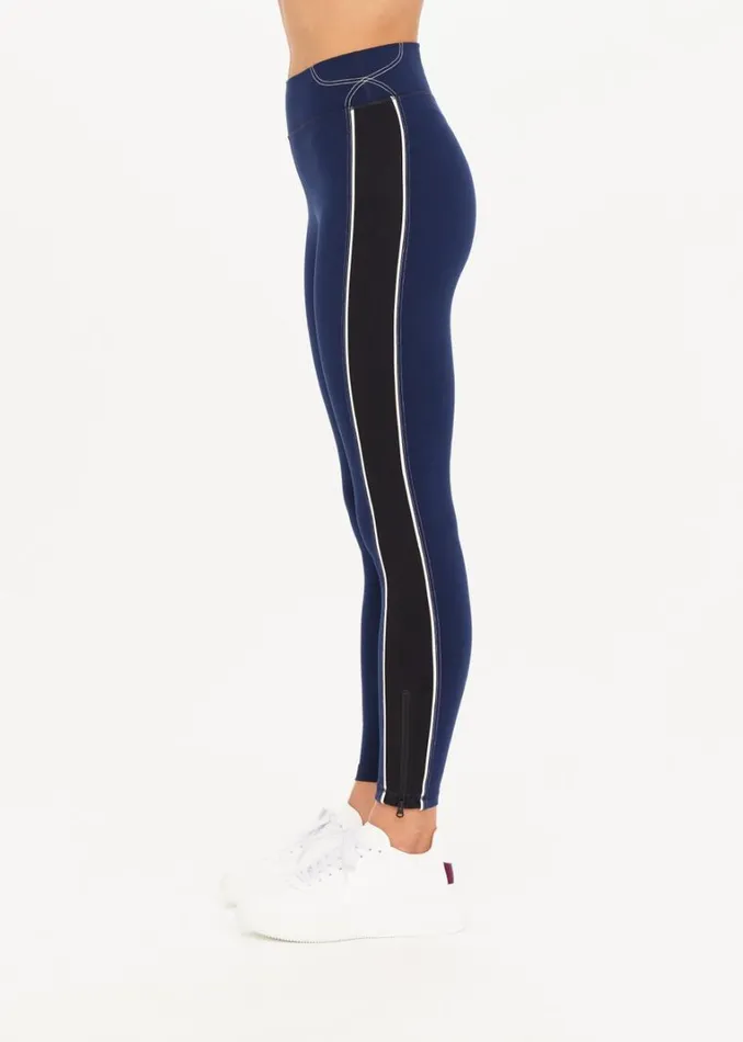 The Upside BANFF 28IN PANT Navy Shop Leggings The Upside BANFF 28IN PANT Navy Shop Leggings