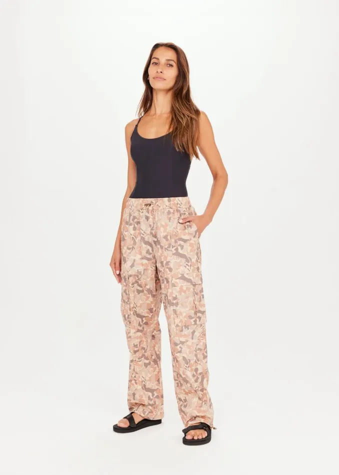 The Upside HENLEY UTILITY CARGO PANT Desert Camo Shop Pants