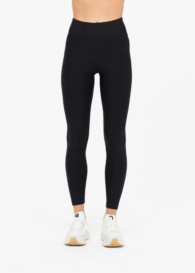 The Upside MATTE TECH POCKET MIDI PANT Black Shop Leggings The Upside MATTE TECH POCKET MIDI PANT Black Shop Leggings