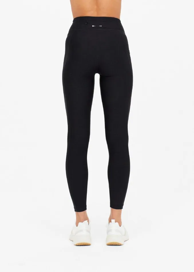 The Upside MATTE TECH POCKET MIDI PANT Black Shop Leggings The Upside MATTE TECH POCKET MIDI PANT Black Shop Leggings