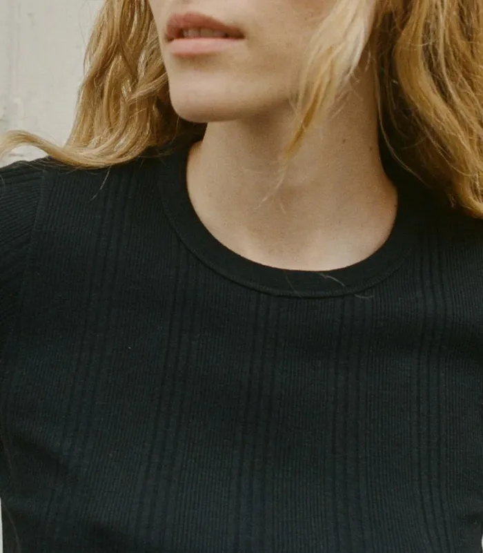VIVI CASHMERE BLEND TEE Black Shop DEN Tees